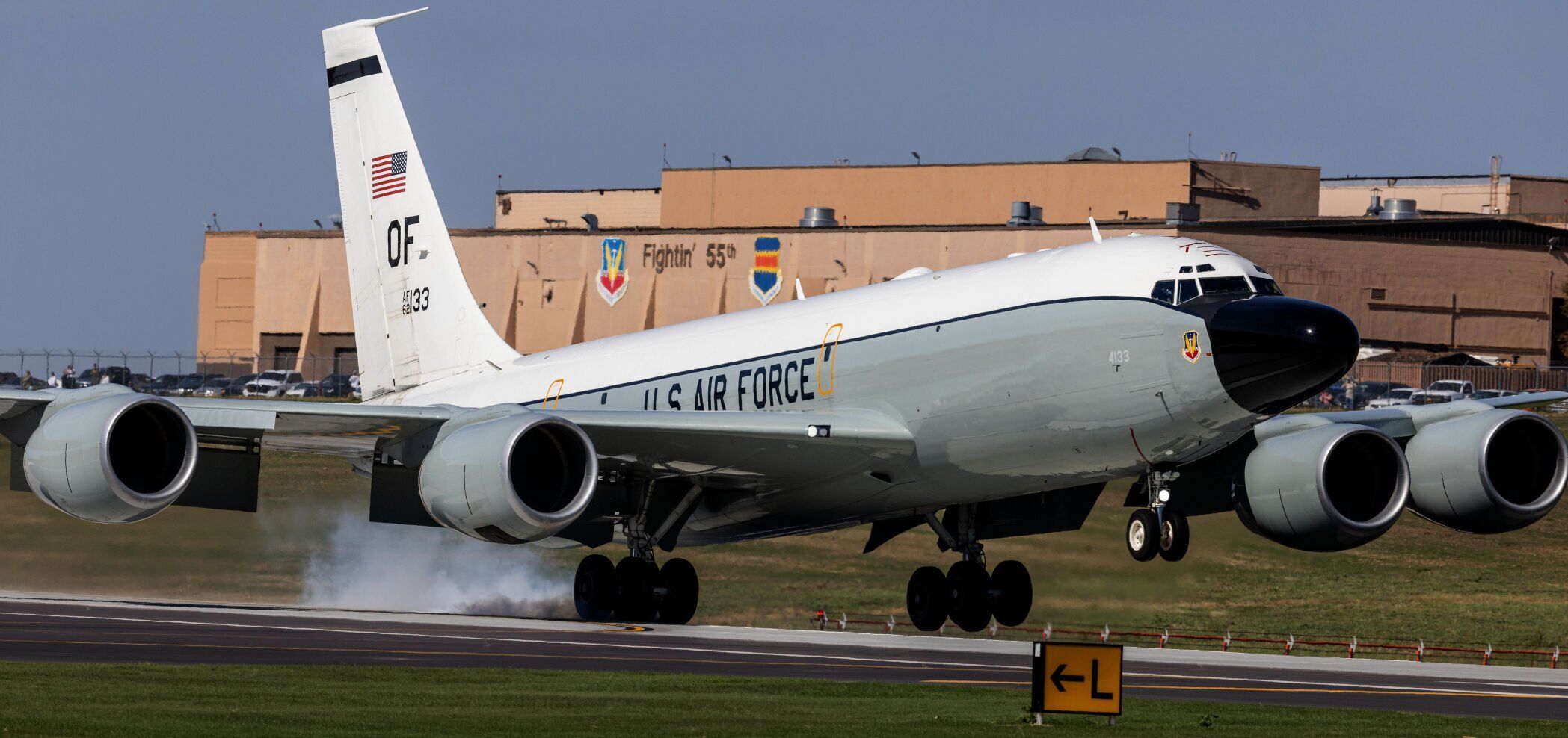 100122-owh-new-offuttjets-pic-cm004.jpg